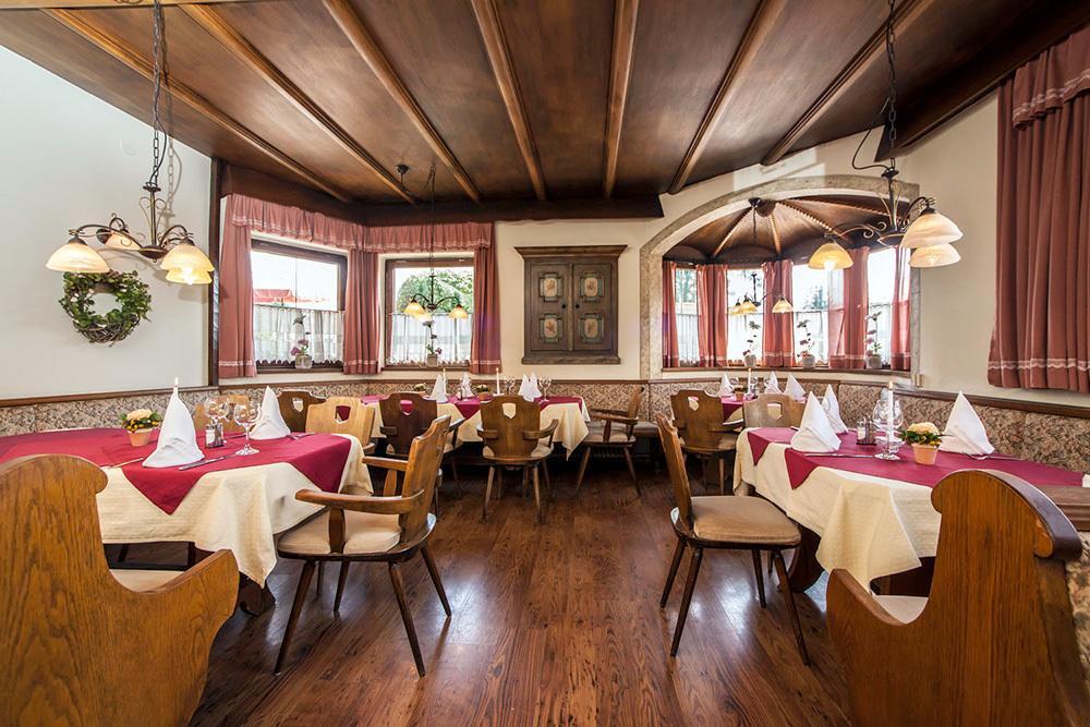 Kaiserhotel Neuwirt Oberndorf in Tirol Exterior photo